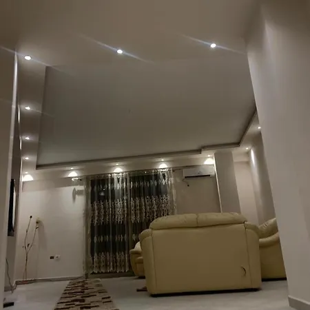 Apartament Cosy 2 Bedroom For Tirana
